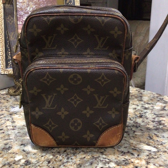 Louis Vuitton Handbags - Louis Vuitton Vintage Amazon Monogram Crossbody Bag
